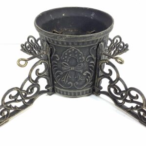 Make Your Christmas Unforgettable With Our Cast Iron 26" Classic Christmas Tree Stand! This Antique-Style Stand Is Perfect For Adding A Touch Of Sophistication To Your Holiday Setup. Order Now And Elevate Your Festive Spirit! 🎊🌟 #Duqaa #Distributors #Decorativeproducts
